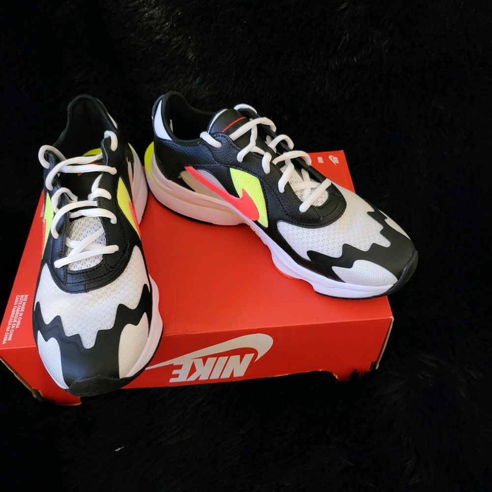 Women’s Nike Athletic shoes. New in box